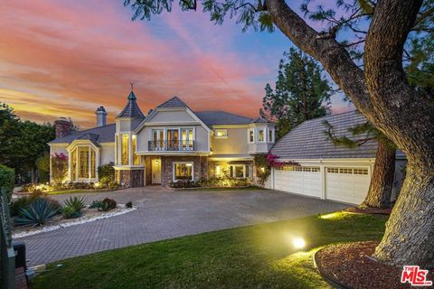 Photo of 3819 Vista Linda Drive, Encino, CA 91316 (MLS # 26674995)