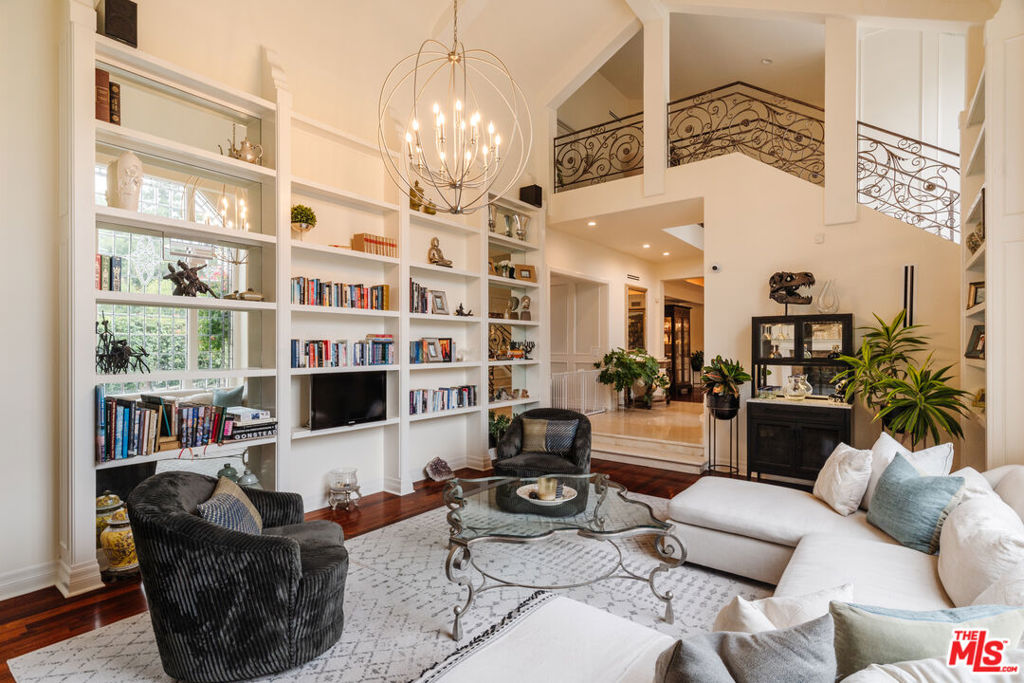 3819 Vista Linda Drive