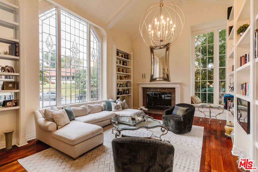 3819 Vista Linda Drive