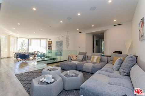 Photo of 510 Leslie Lane #B, Beverly Hills, CA 90210 (MLS # 26672499)