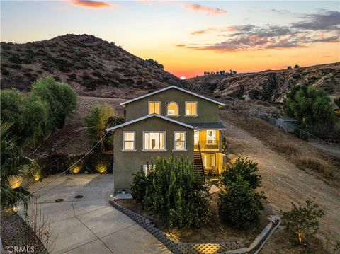 Photo of 28637 Chiquito Canyon Road, Castaic, CA 91384 (MLS # SR25072566) Photo of 28637 Chiquito Canyon Road, Castaic, CA 91384 (MLS # SR25072566)