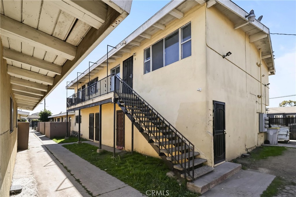 445 W Almond Street
