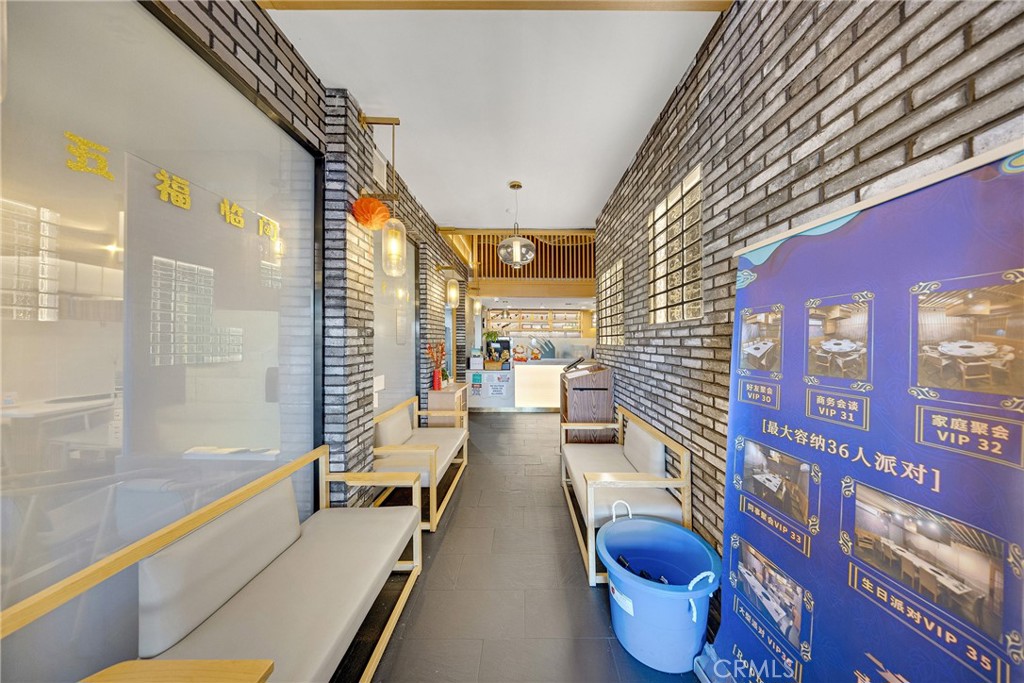 8752 Valley Boulevard