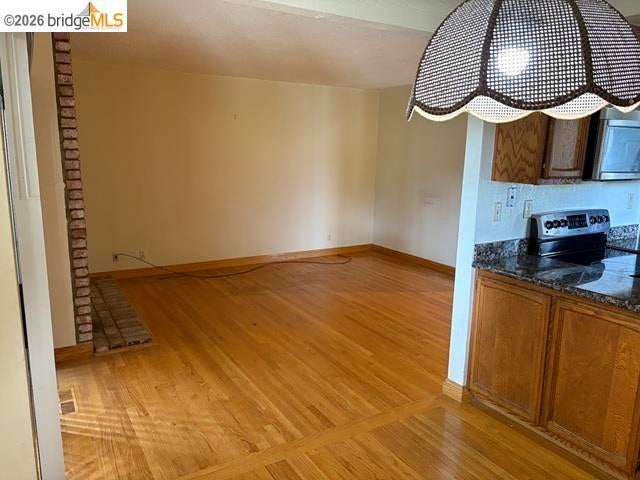 8781 Mountain Blvd Blvd 5, Oakland CA 94605
