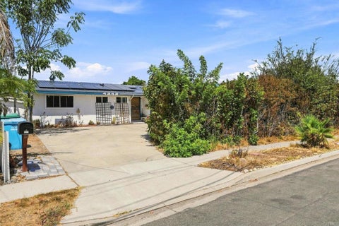 Photo of 4242 Tolowa St ST, San Diego, CA 92117 (MLS # NDP2608531)
