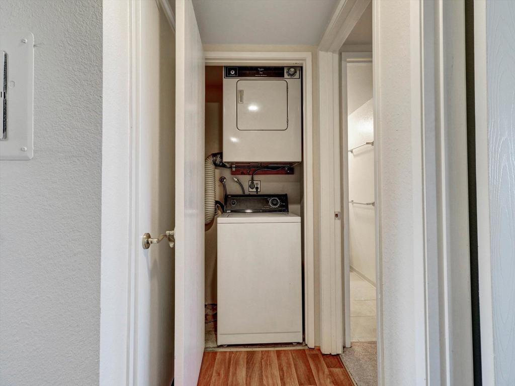 El Mirador - Residential Lease