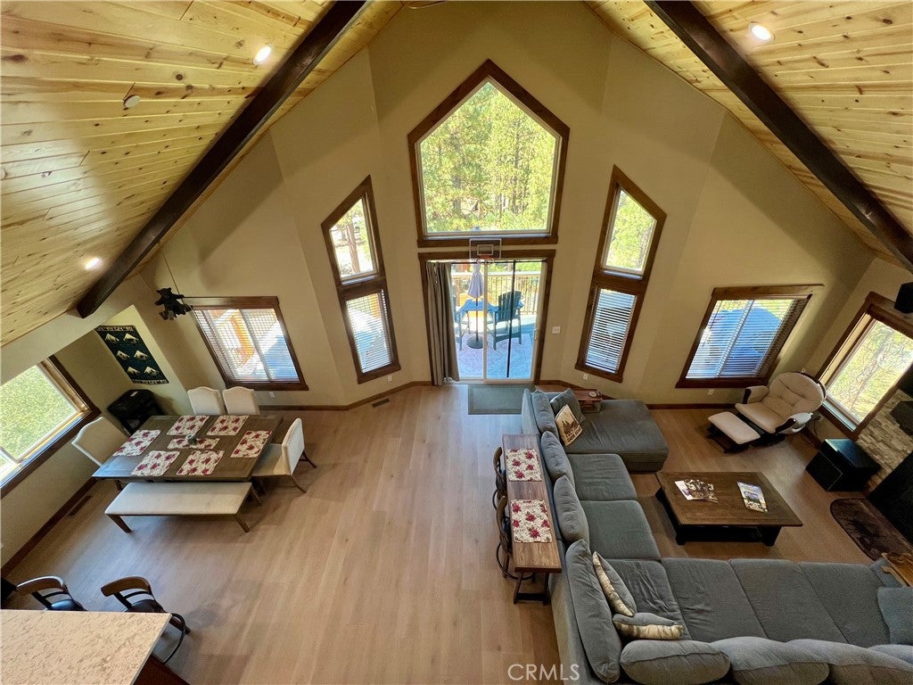 313 Hilltop Lane