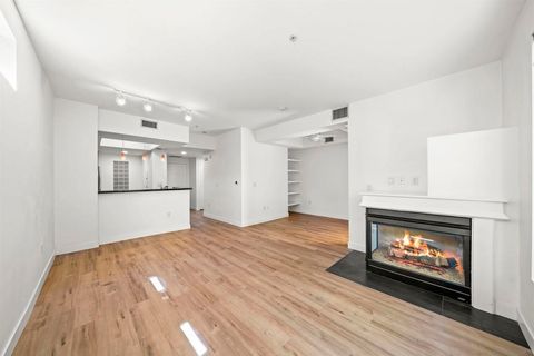 Photo of 2400 5Th Ave #103, San Diego, CA 92101 (MLS # 260007986SD)