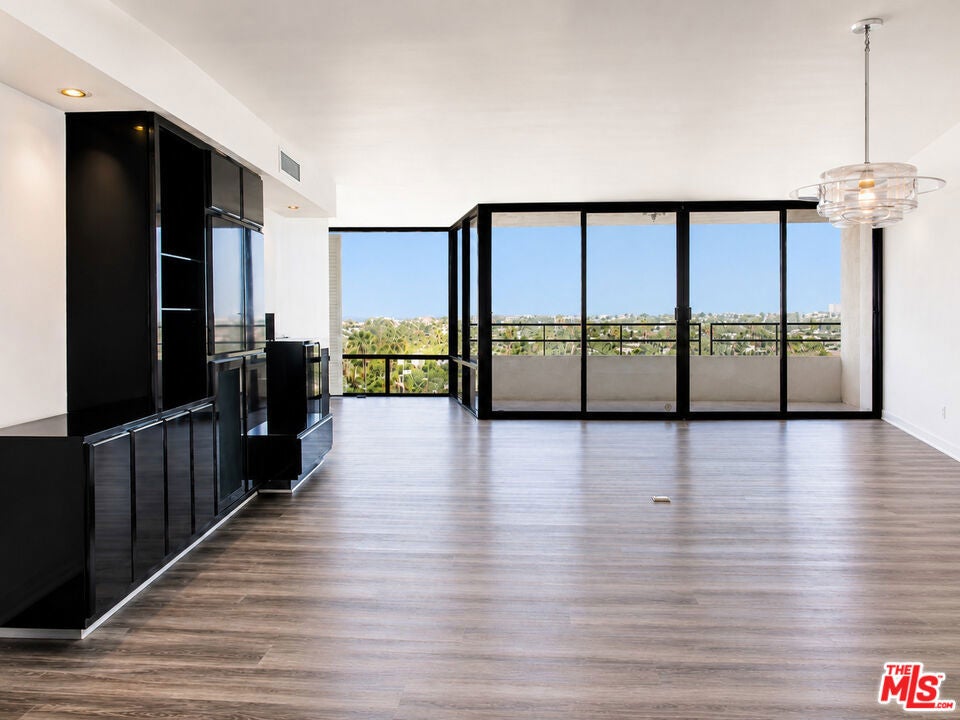 4316 Marina City Drive 519