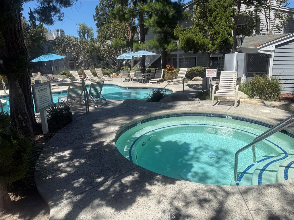 1322 W Park Western 211