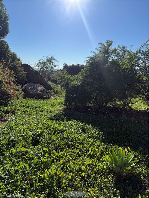 Photo of 21776 MOJAVE TRAIL, Chatsworth, CA 91311 (MLS # SR26012084)