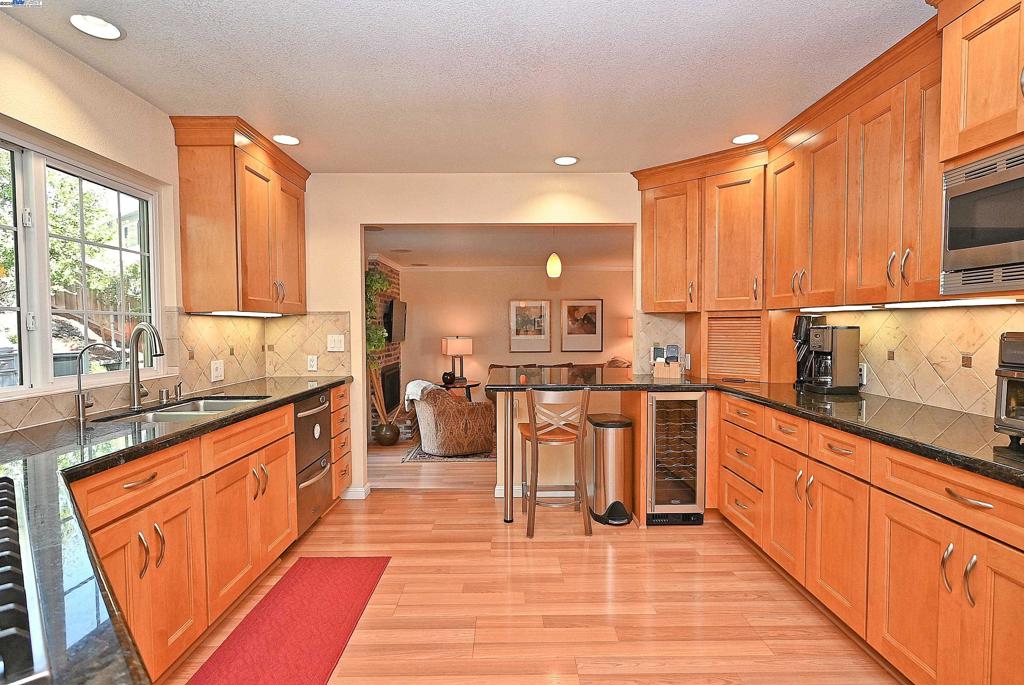 DUBLIN HILLS EST - Residential