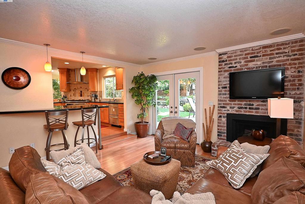 DUBLIN HILLS EST - Residential