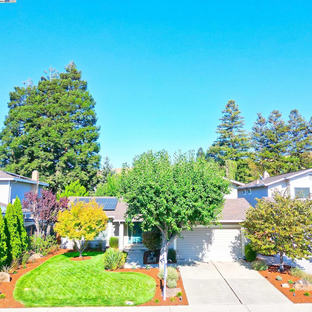DUBLIN HILLS EST - Residential