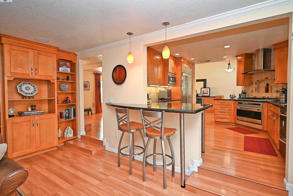 DUBLIN HILLS EST - Residential