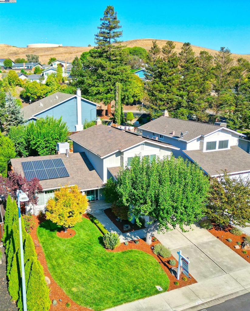 DUBLIN HILLS EST - Residential
