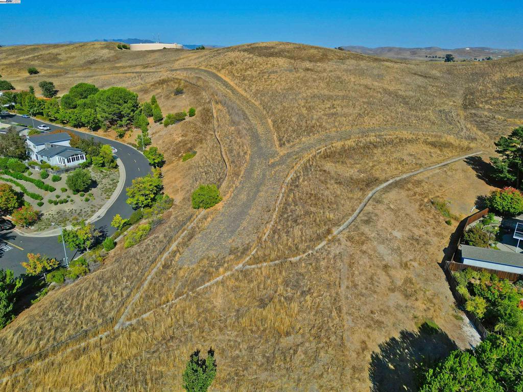 DUBLIN HILLS EST - Residential