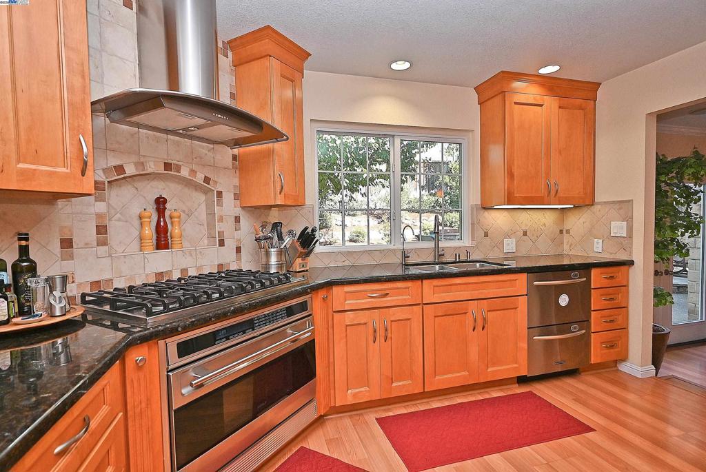 DUBLIN HILLS EST - Residential