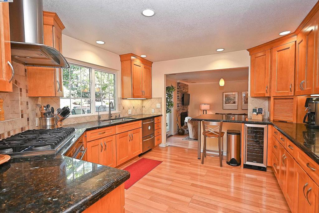 DUBLIN HILLS EST - Residential