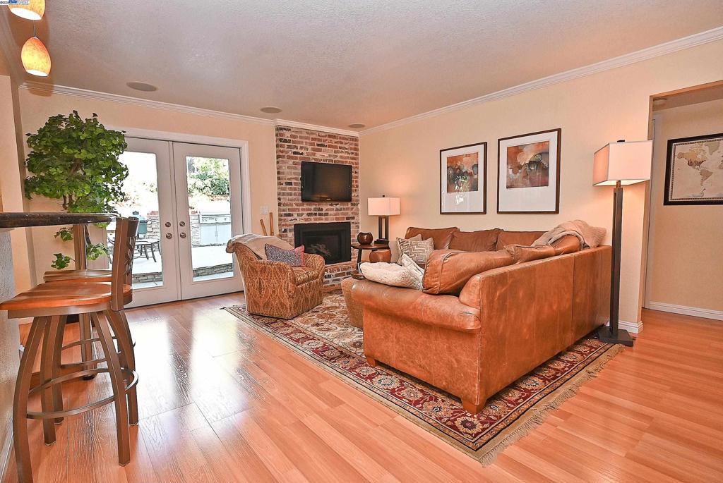 DUBLIN HILLS EST - Residential