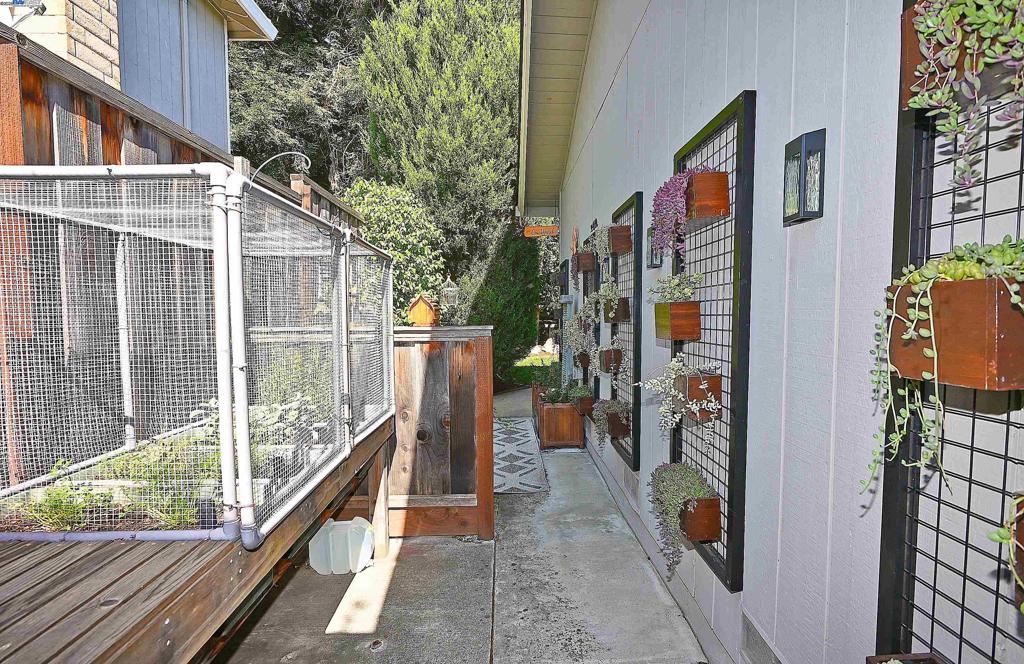 DUBLIN HILLS EST - Residential