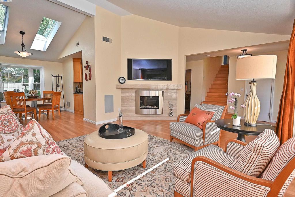 DUBLIN HILLS EST - Residential