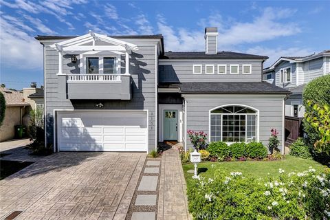 Photo of 2101 Lynngrove Dr, Manhattan Beach, CA 90266 (MLS # SB26059865)