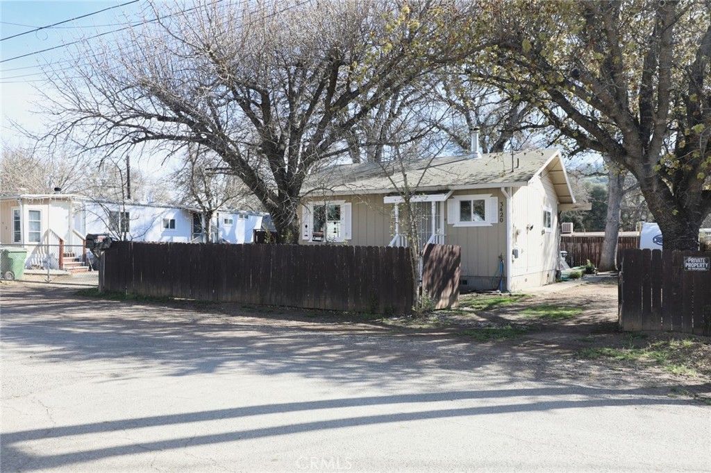 Photo of 3420 Harrison St, Clearlake, CA 95422 (MLS # LC26056559)