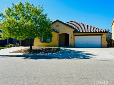 Photo of 1610 E Avenue J2, Lancaster, CA 93535 (MLS # SR25056652)