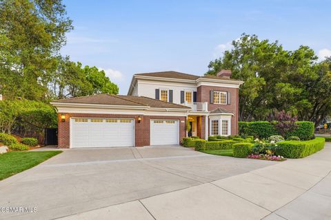 Photo of 196 Lake Sherwood Drive, Lake Sherwood, CA 91361 (MLS # 226001605)