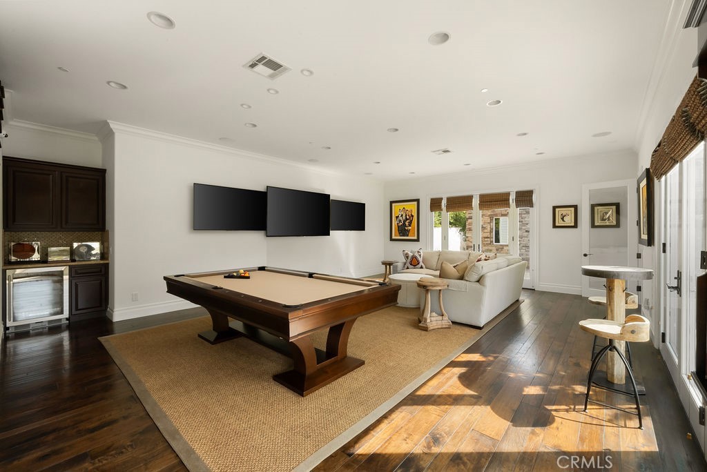 Manor House - Exclusive Gated Community - Residential