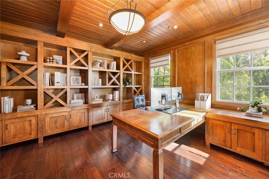 Manor House - Exclusive Gated Community - Residential