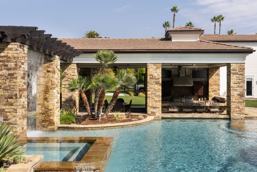 Manor House - Exclusive Gated Community - Residential