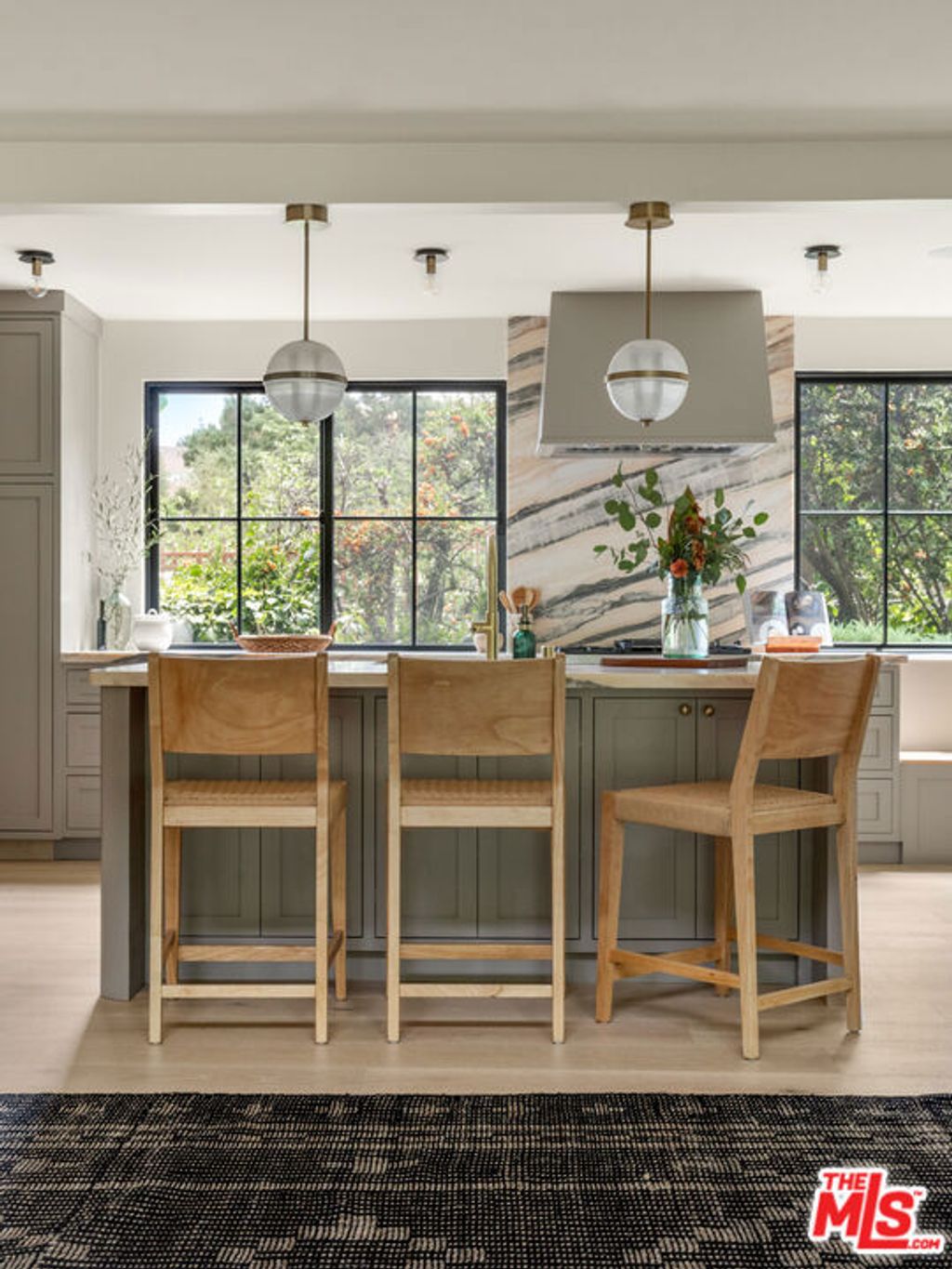 Photo of 16828 Ivyside Place, Encino, CA 91436 (MLS # 25615271)