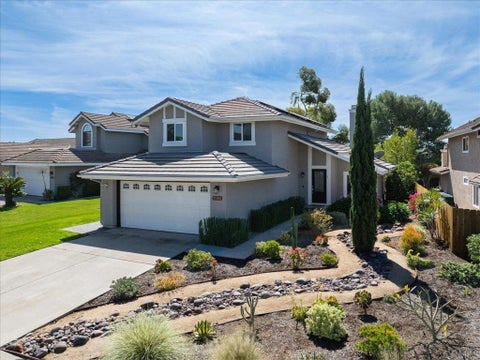 Photo of 7946 Calle Posada, Carlsbad, CA 92009 (MLS # NDP2604024)