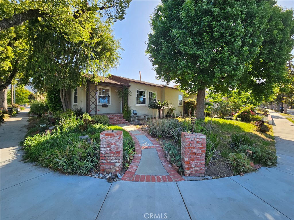 863 Omar Street