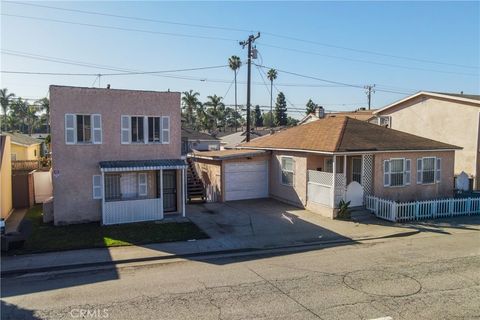 Photo of 242 E Del Amo Blvd, Long Beach, CA 90805 (MLS # SB26028153)