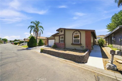 MLS: SR26191475