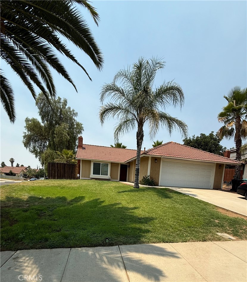 12695 Bluntleaf Court