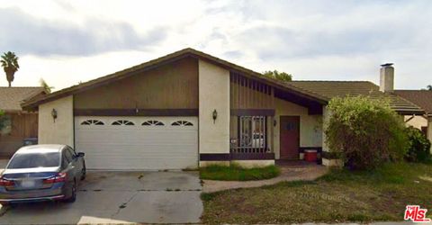 Photo of 1340 Kumquat Place, Oxnard, CA 93036 (MLS # 26658955)