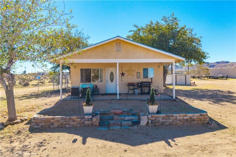 Photo of 3042 Chapton Lane, Landers, CA 92285 (MLS # JT26232751)