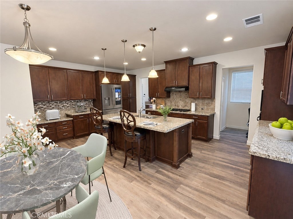 3826 Vine Maple