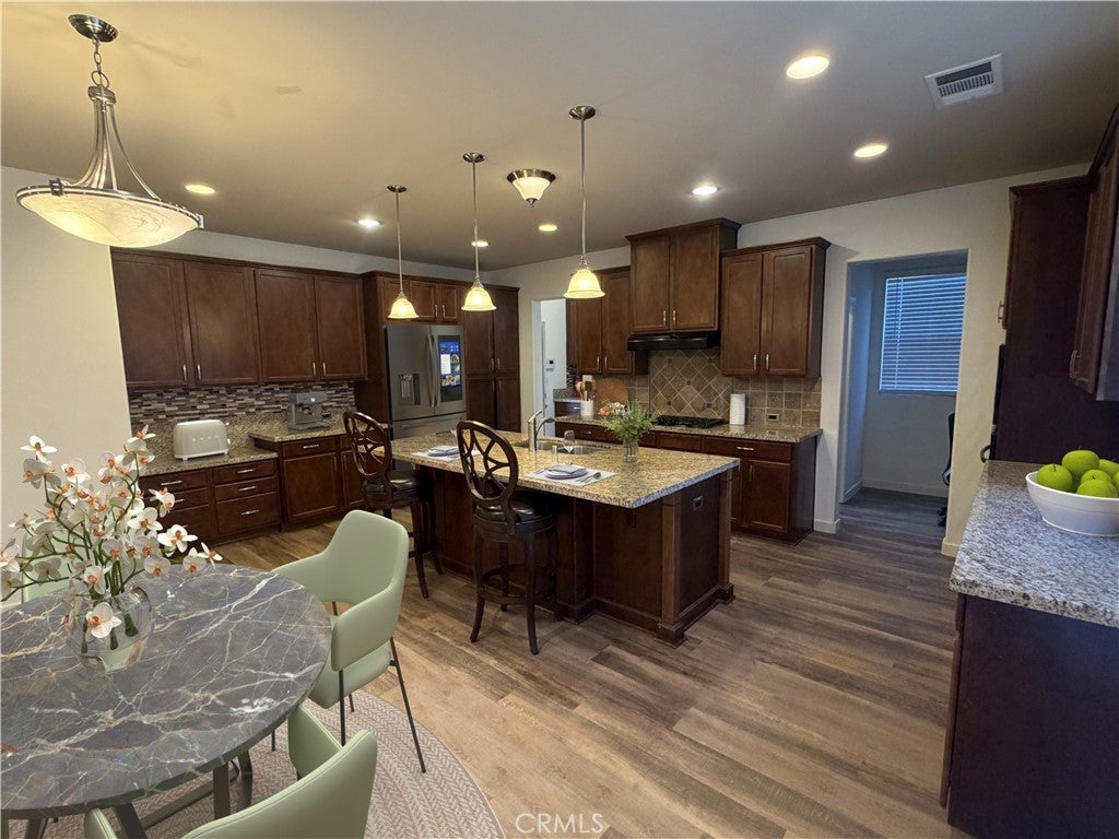 3826 Vine Maple