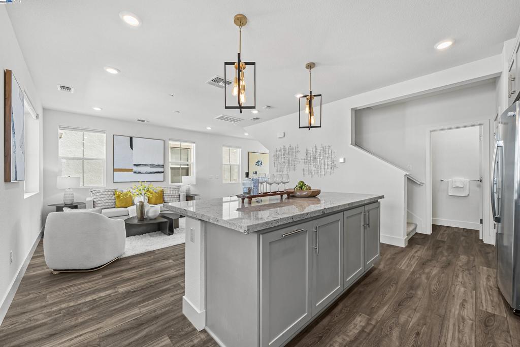 BRIDEWAY - Residential
