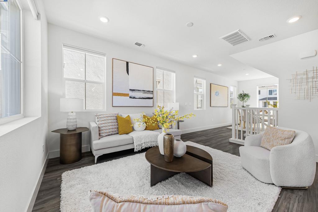 BRIDEWAY - Residential