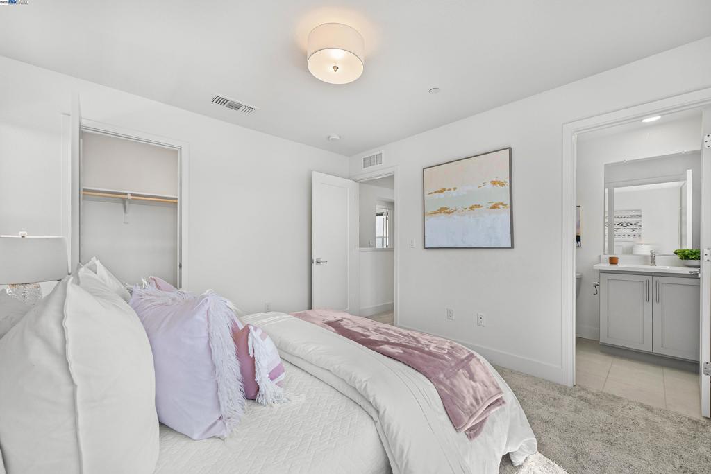BRIDEWAY - Residential
