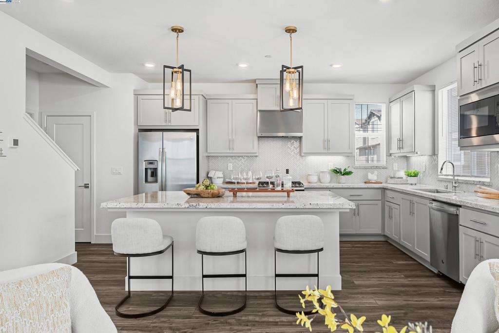 BRIDEWAY - Residential