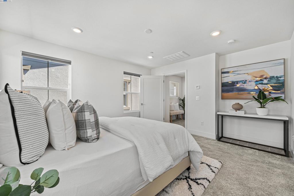 BRIDEWAY - Residential