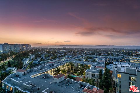 Photo of 13700 MARINA POINTE Drive #1109, Marina Del Rey, CA 90292 (MLS # 25597949)
