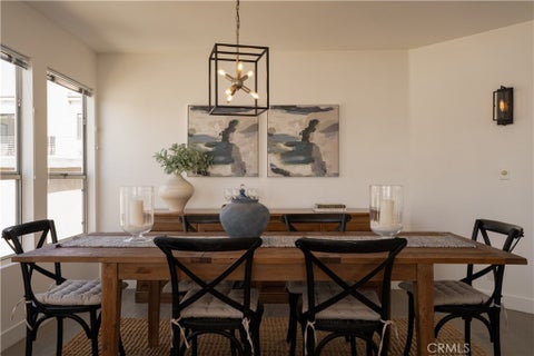 Photo of 647 1st Place Pl, Hermosa Beach, CA 90254 (MLS # SB26180236)